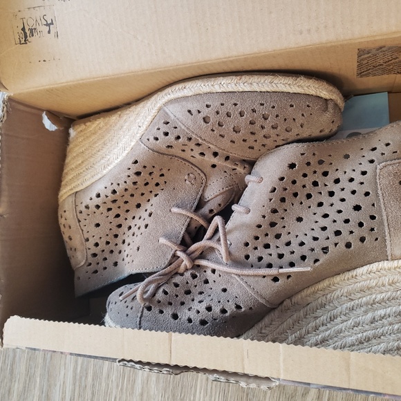 TOMS DESSERT WEDGES - Picture 4 of 5